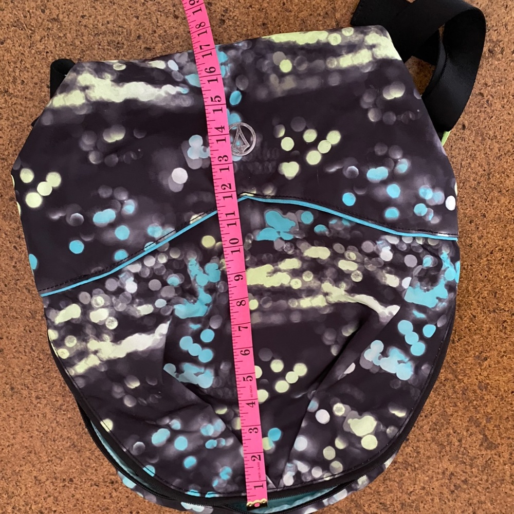 Iviva Backpack - Picture 7 of 10
